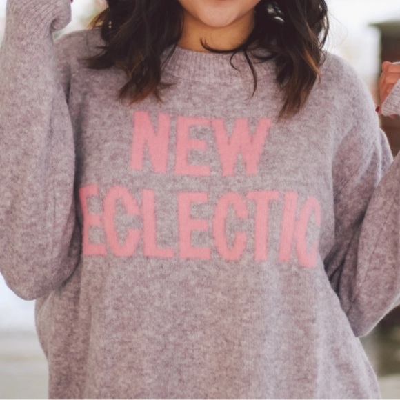 H&M Women's Sweater Small Wool/Acrylic Blend "Eclectic" Graphic Lavender Purple - Picture 1 of 10